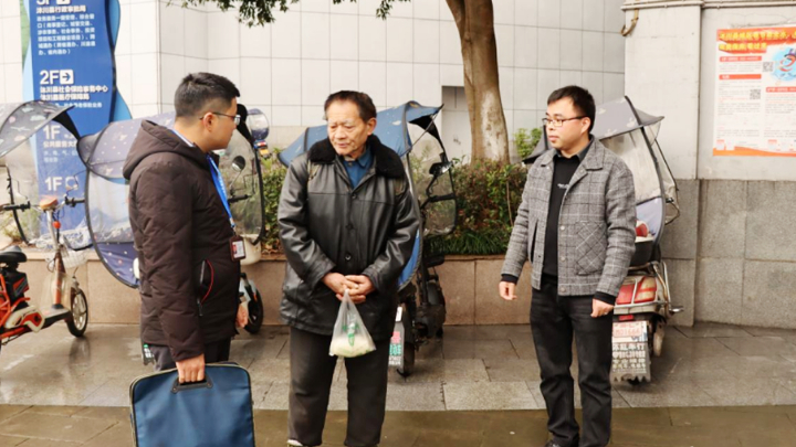 不让每一份关怀“掉队”