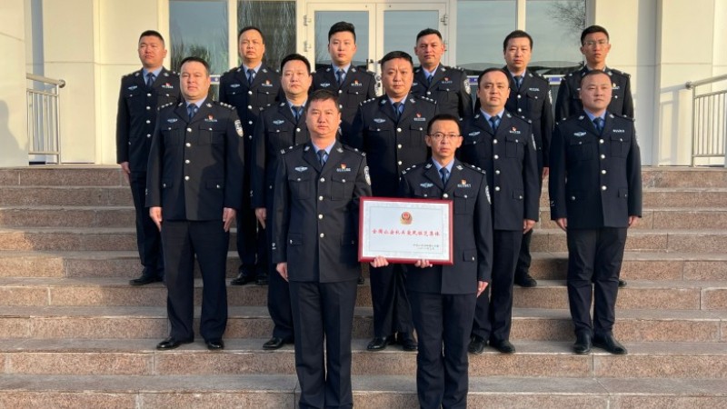沙海铸盾石榴红 六秩初心护边疆——记新疆伊犁边境管理支队三道河边境派出所