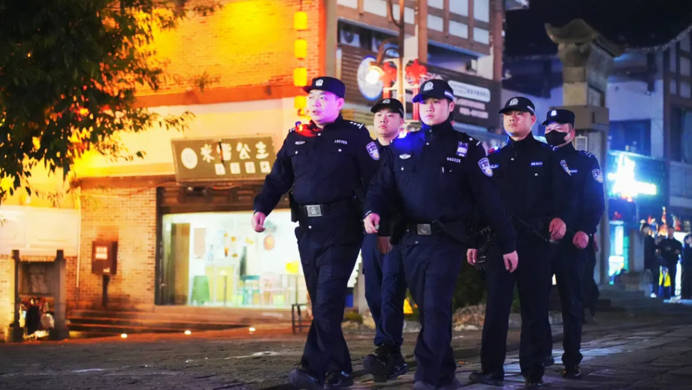 “亥时警务”不停歇，四川隆昌市公安局开展治安集中清查行动