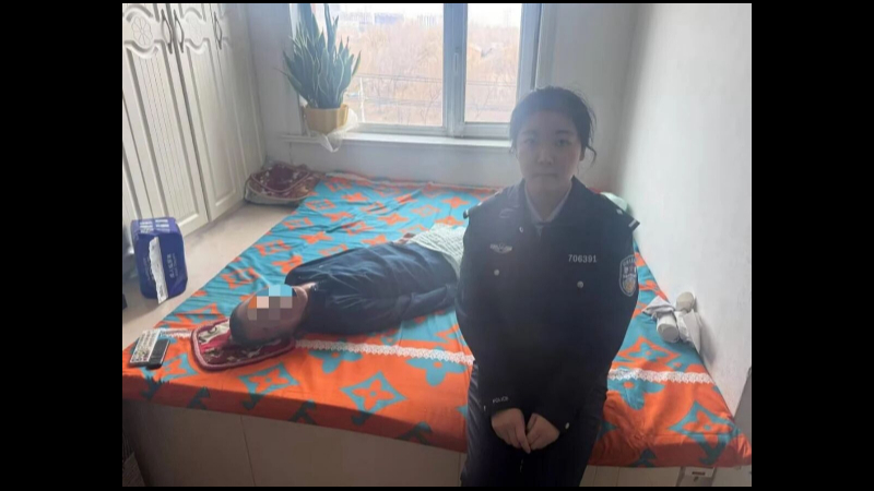 服务送到炕头上 温情守护暖民心——吉林前郭公安阿穆尔派出所上门为卧床群众办证获赞誉