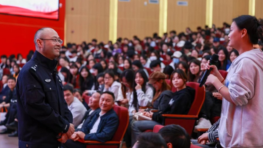 反诈尖兵郑好：以人民期盼为念 为人民利益而战