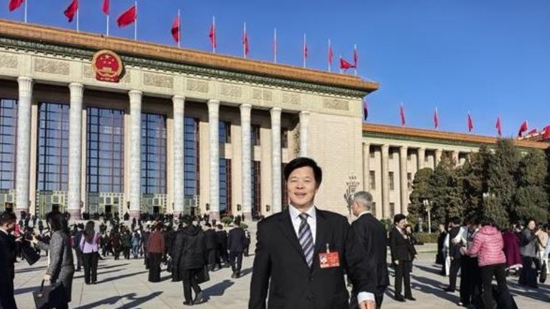 “补低扶弱”、投资于人：如何织密共同富裕保障网