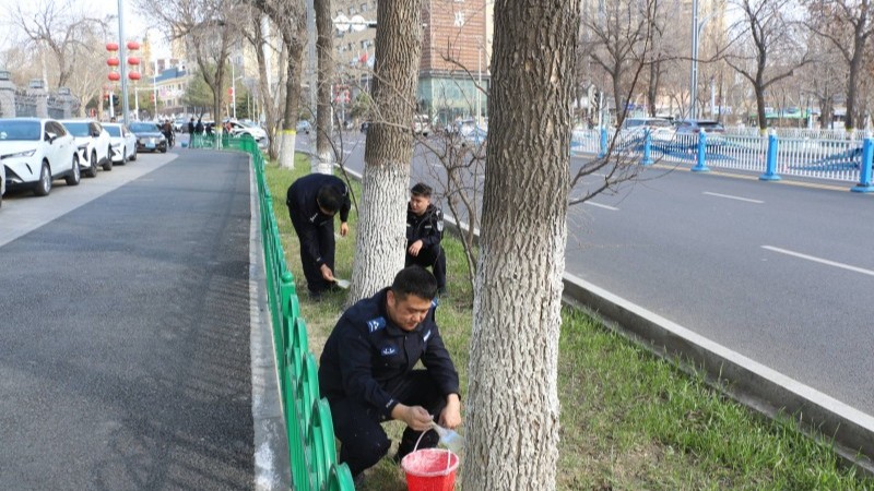 新疆伊宁市公安局：三月春风润警营 志愿服务践初心