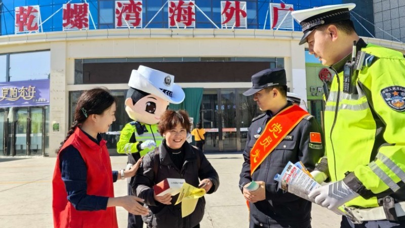 新疆霍尔果斯市：法治护航文旅 平安守护边境