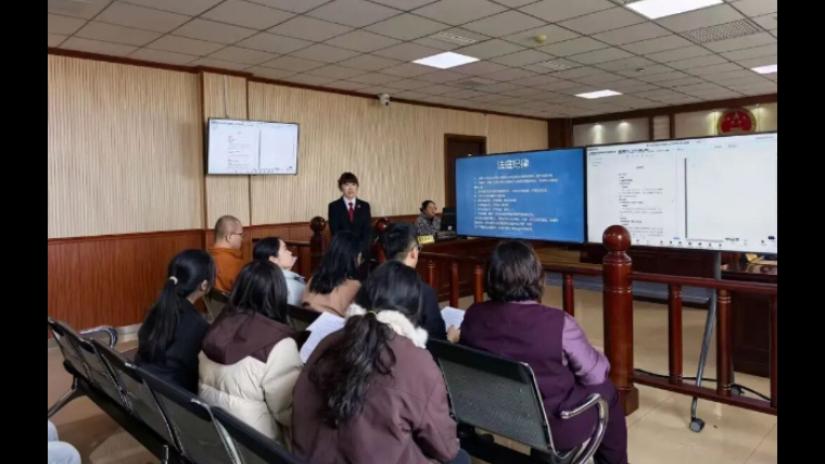 吉林长春新区法院一行到南关法院观摩交流庭审记录数字化改革工作