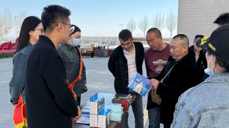 新疆霍尔果斯市司法局：法润国门守边境 普法护航平安行