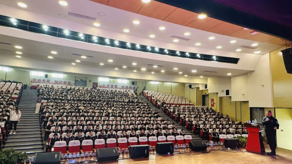 迎春铸安丨守护青春不“毒”行，开学禁毒课，开讲啦！