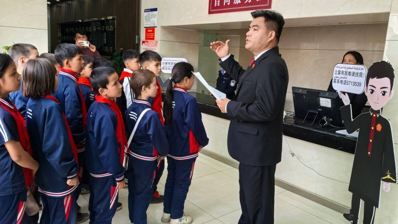 新疆伽师县人民法院开展预防校园霸凌法治宣传教育活动