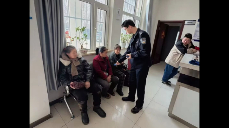吉林前郭公安民警靳忠禹：基层派出所里的政务服务“排头兵”