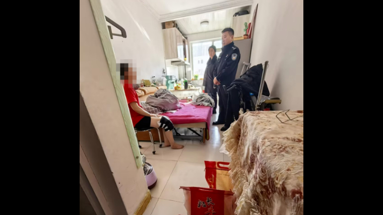 吉林前郭公安阿穆尔派出所走访慰问困难群众 真情关怀暖人心