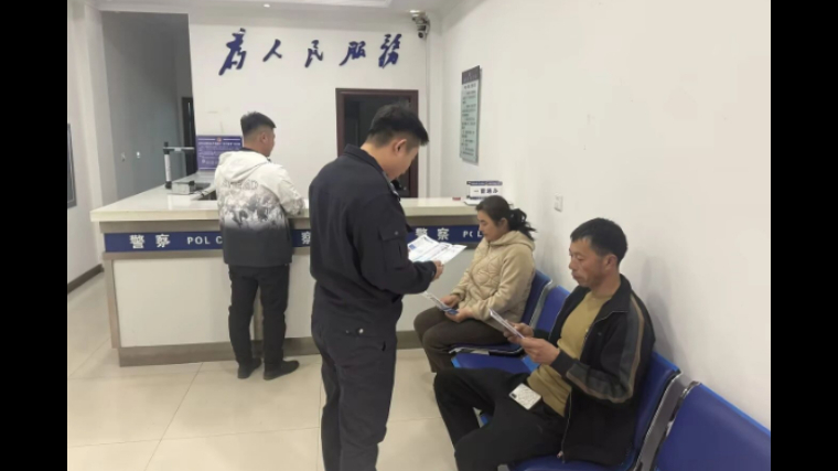 吉林前郭公安哈拉毛都派出所：创新服务模式 让户籍办理有温度 普法宣传有力度