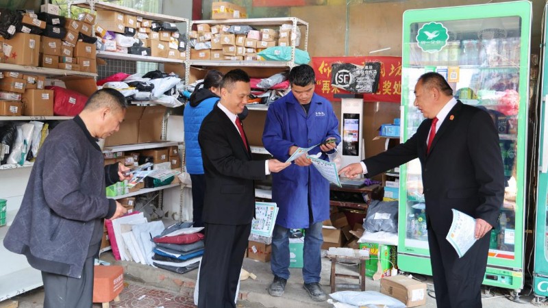 河南省南阳市新野县法院开展“文明祭祀·法治同行”普法宣传活动