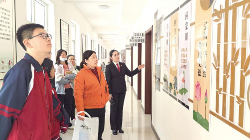 望都法院开展家长法治教育专题活动