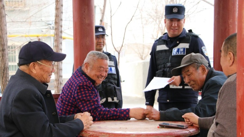 平安是走出来的——记新疆沙湾市公安局团结街道派出所广场路警务室民警刘乐