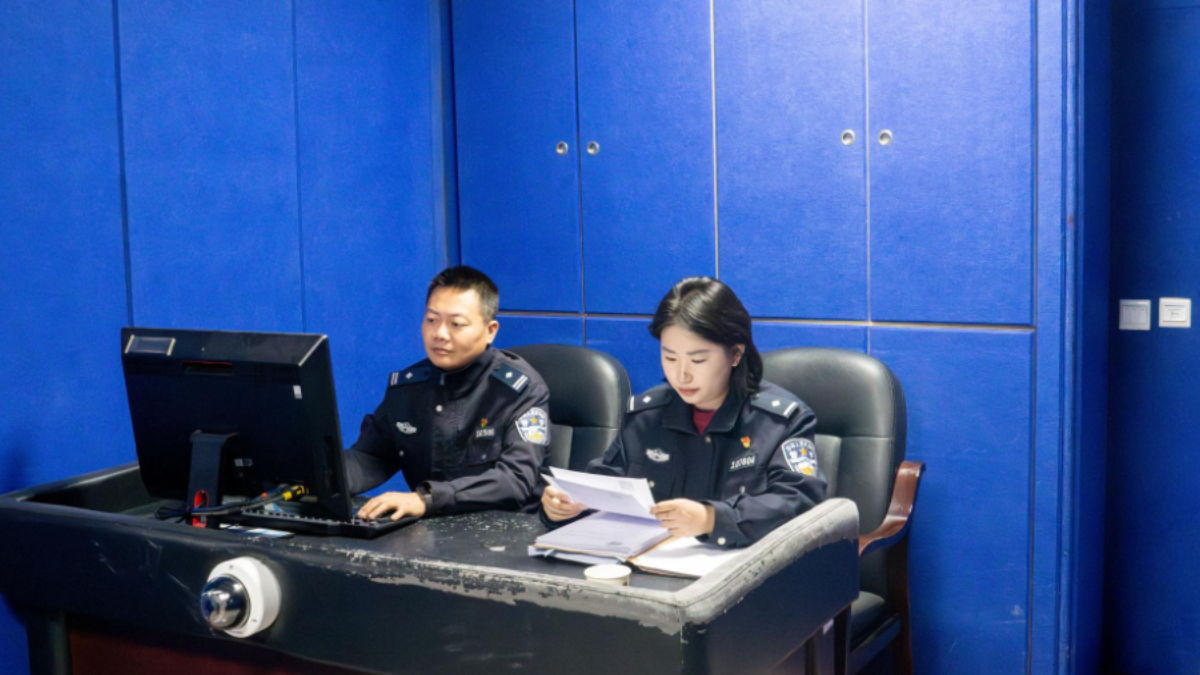 【初刃·蓥盾锋芒】四川华蓥公安95后女警周凡巍的“初刃”进化论