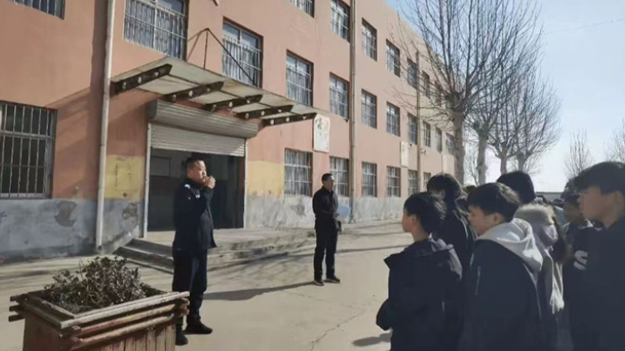 肥乡区天台山镇中心校任堡小学开展“两法”宣传教育主题活动