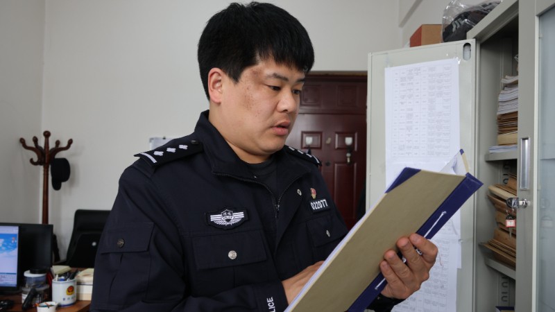 清明节前夕，邯郸民警崔珈慈给天堂里的父亲第十封家书——特别的告慰 奋进的动力