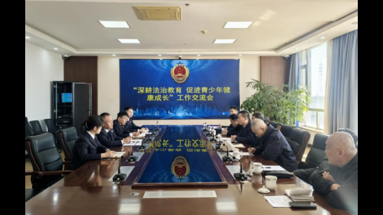 吉林省镇赉县检察院：鹤小白”搭台聚合力 共绘未成年人保护“同心圆”