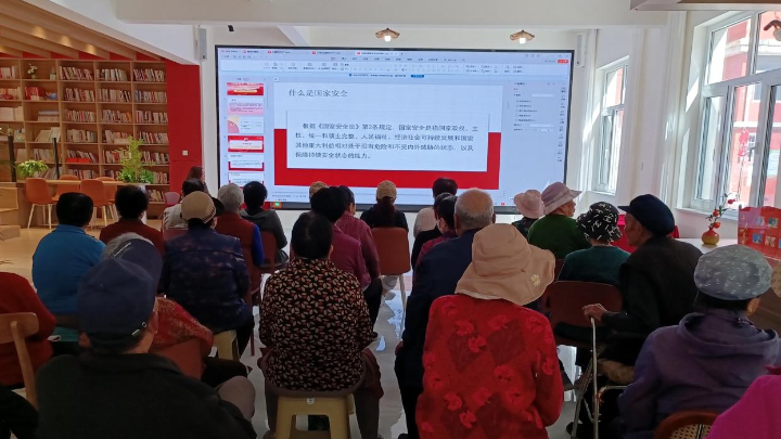 中卫市沙坡头区东方红社区：以案释法敲警钟 答疑解惑筑防线