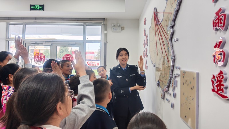 沉浸式体验！这堂国家安全教育课“警”彩纷呈