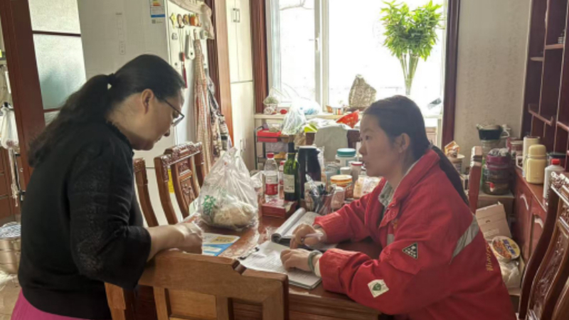 银川市兴庆区观湖社区：穿起小棉袄，温暖百姓心