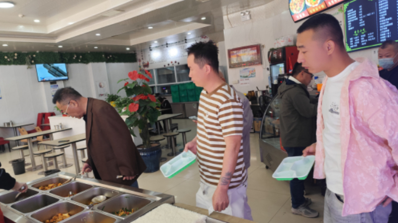 银川市兴庆区大庙社区：共享食堂惠民生，优待机制护权益