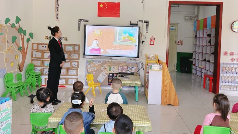 新疆尼勒克县人民法院：法润幼苗 守护成长