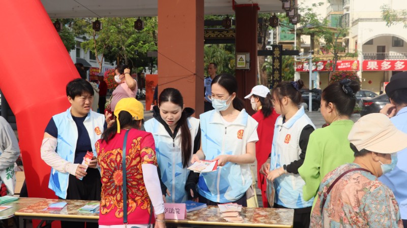 海南保亭法院开展2026年全民国家安全教育日法治宣传系列活动
