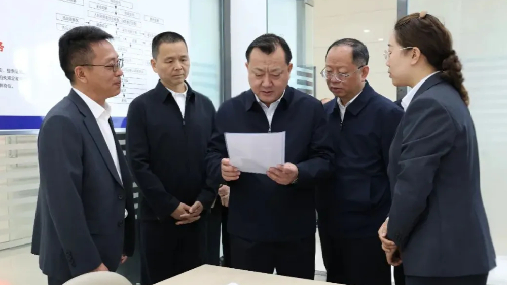 李丹到乐山调研司法行政工作