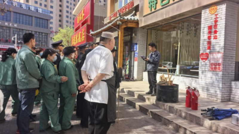 银川市兴庆区南苑社区：普法护航除隐患，实战演练筑防线