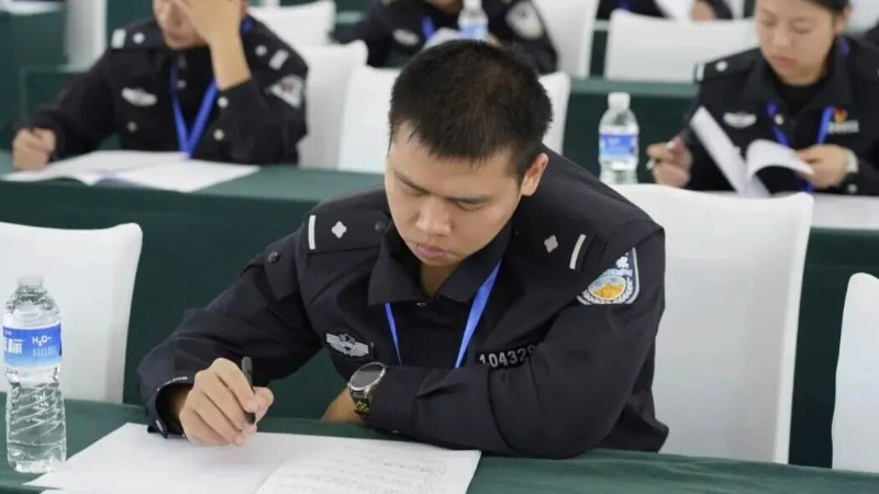向下扎根！这位青年民警凭实干显锋芒