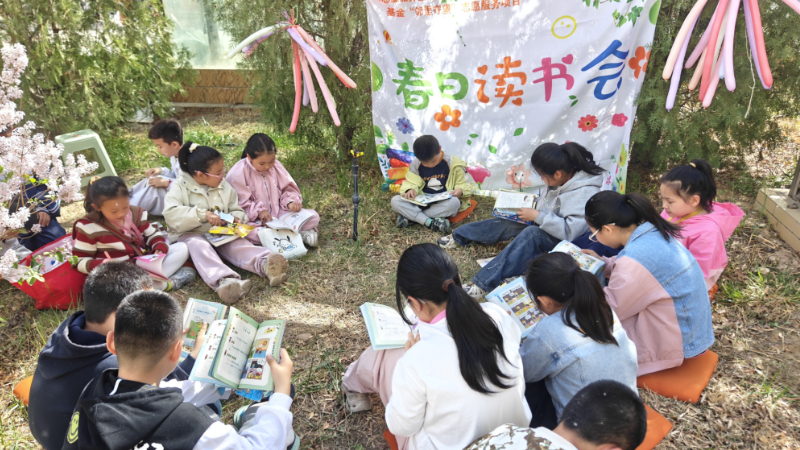 吴忠市利通区新华社区：巧制书签传绿意 扫黄打非护幼苗