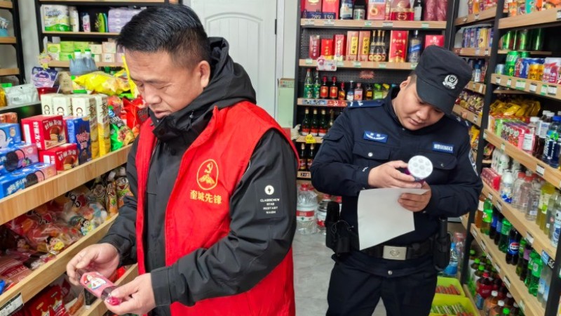 新疆奎屯市公安局：食安反诈齐发力 净化市场护民安