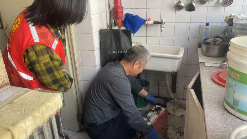 银川市兴庆区信义社区：网格巡查除隐患 紧急疏通解民忧