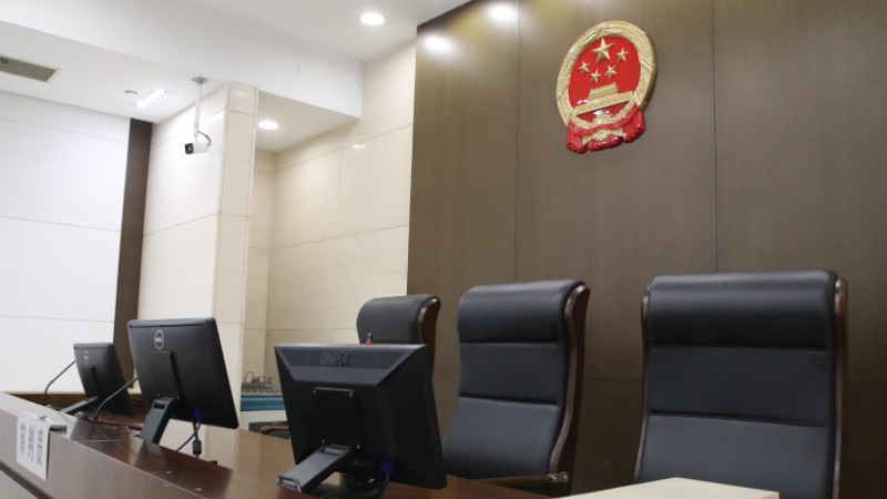 上班找人“代打卡”被辞退，员工索赔能获支持吗？