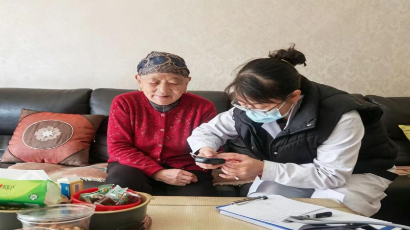 银川市兴庆区北塔社区：义诊上门暖人心 健康服务零距离