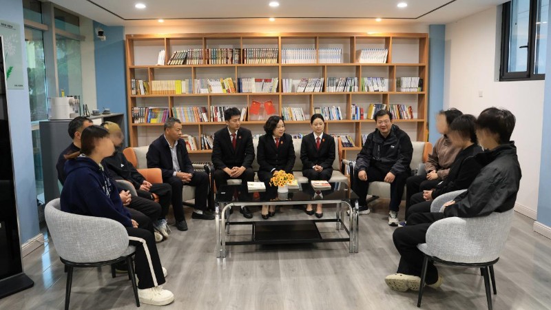 共沐书香 “阅”焕新生——河南省南阳市卧龙区法院举办“与法官妈妈共读一本书”主题读书活动