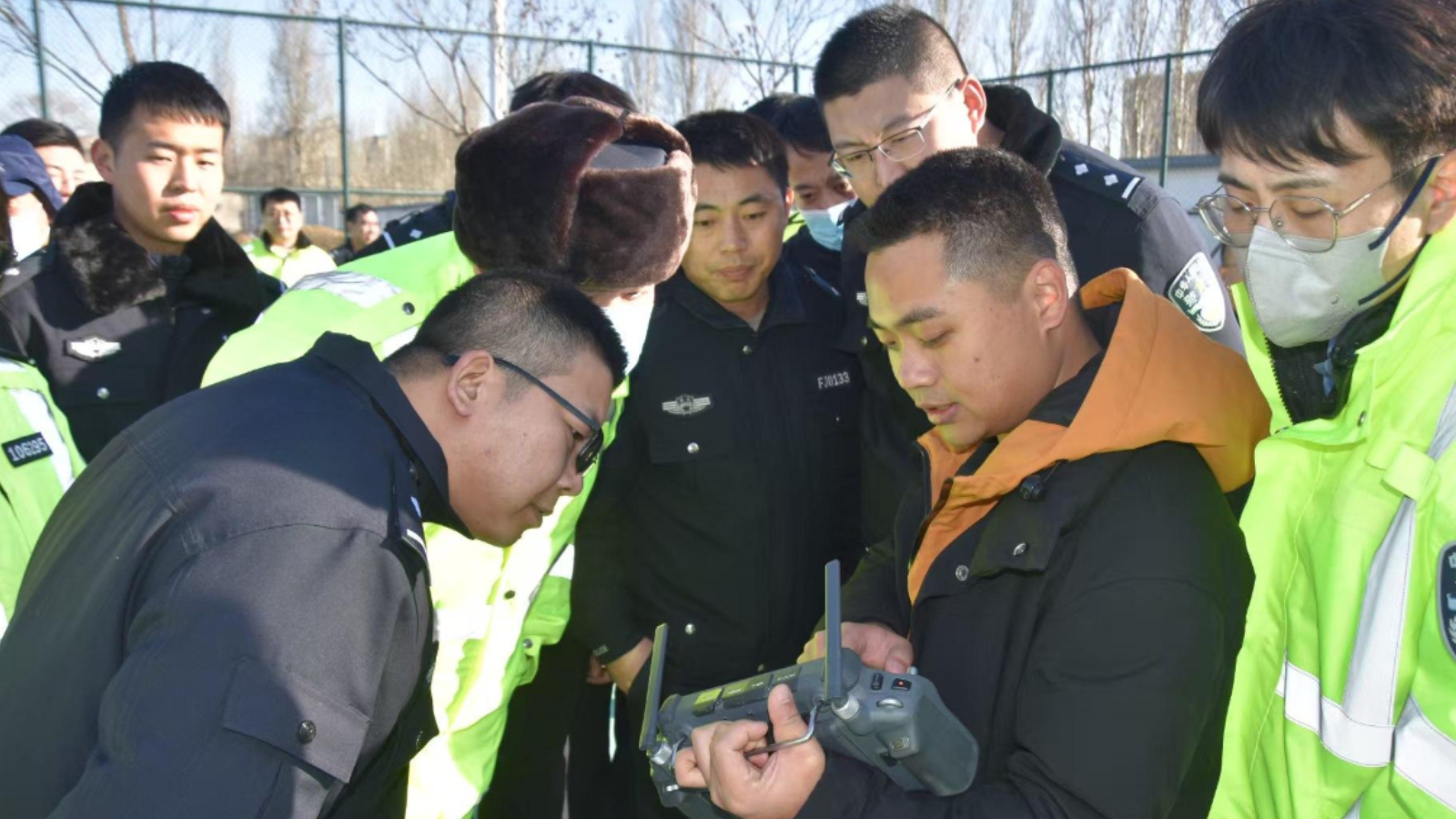 河北高速交警建设无人机战队 “空中交警”助力交管工作
