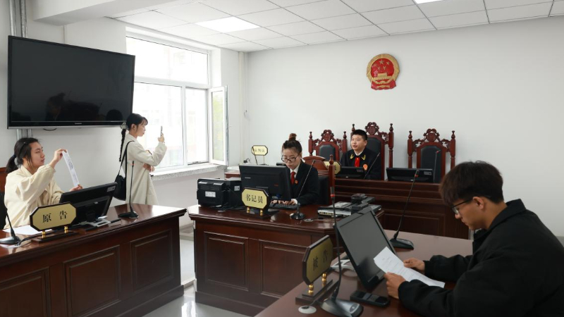 银川市兴庆区南苑社区：模拟法庭进社区 以法止争化心结