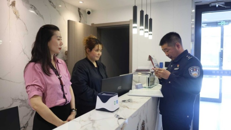 新疆阿勒泰市公安局深耕旅游警务建设 抓实全域反诈宣传