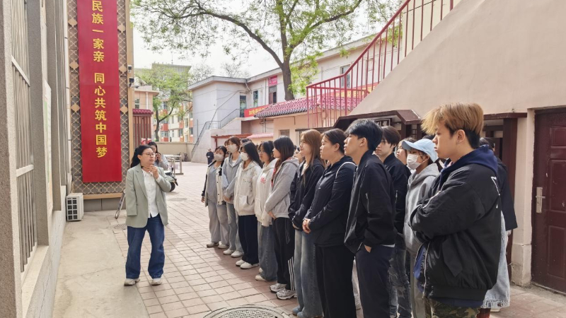 银川市兴庆区崇安社区：宣讲聚人心 校社育共识