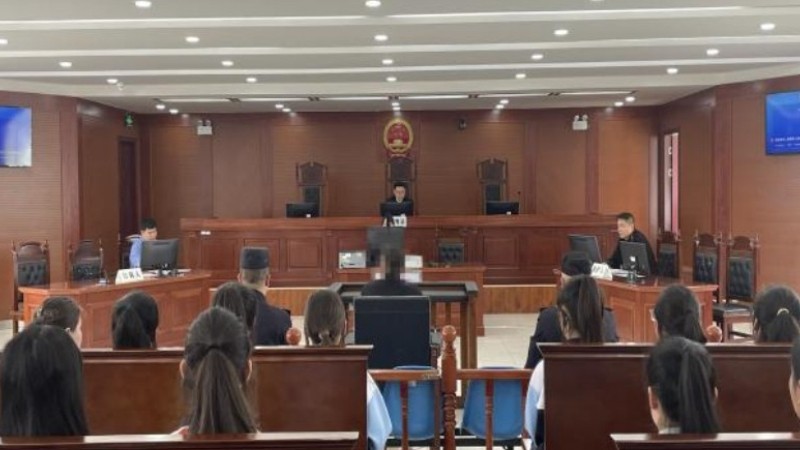 新疆霍城县人民法院邀学子开展“以庭审为灯 照青春之路 迎五一护安 育少年明法”庭审活动