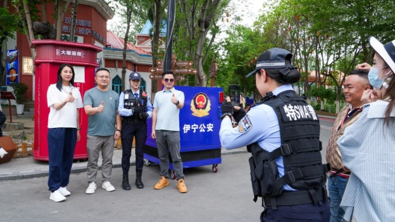 新疆伊宁市公安局六星街派出所：科技赋能添“翼” 温情服务暖“心”