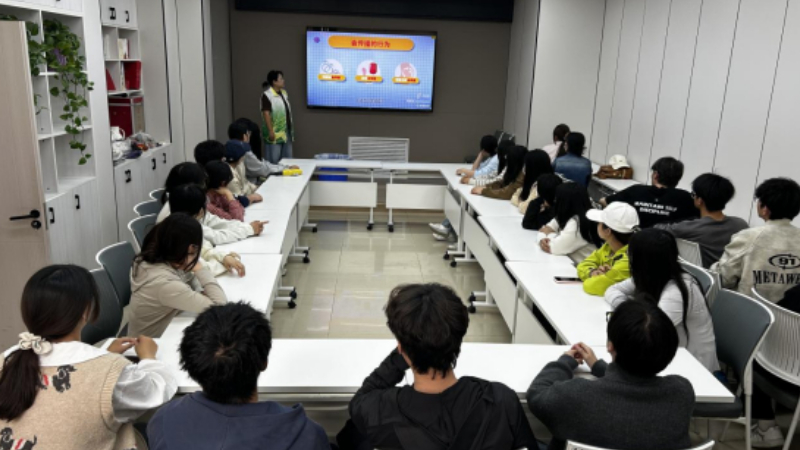 银川市兴庆区双庄社区：禁毒防艾进校园 法治护航青春路