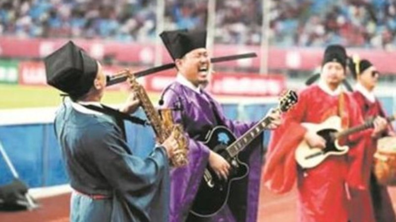 当“摇滚”委员遇见“苏超”