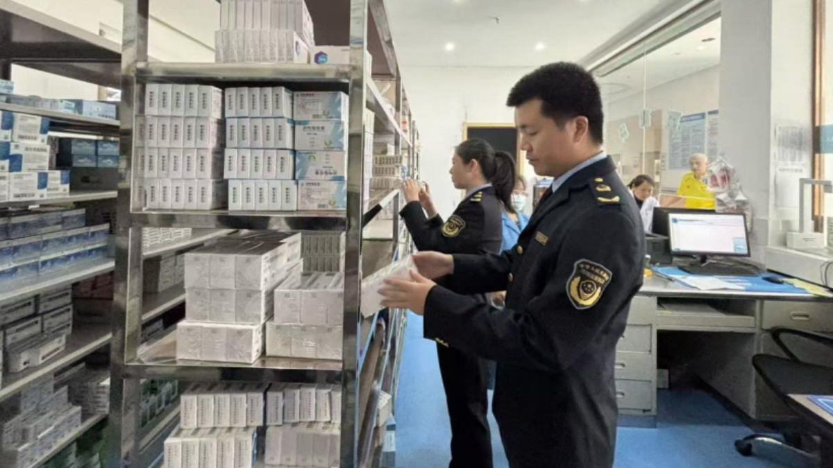 广安市市场监督管理局经开区分局开展节前药品安全检查
