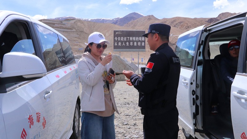 新疆喀什边境管理支队瓦恰边境派出所：戍边民警守护624道弯的平安