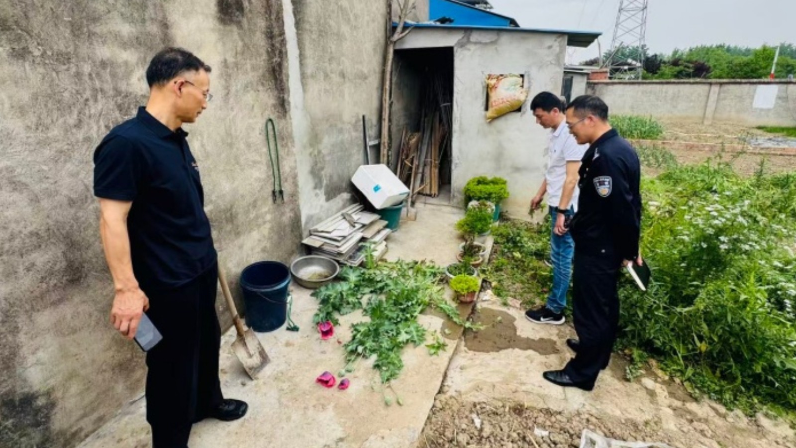 安徽合肥：无人机巡航无死角，民警包村进万家 长丰“科技+脚板”打响春季铲毒战