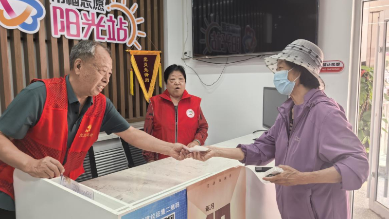 银川市兴庆区崇安社区：银发先锋守网格 夫妻携手筑防线