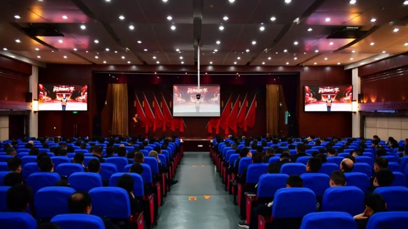 弘扬英模精神 凝聚奋进力量